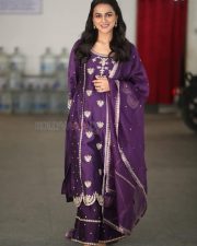 Actress Shraddha Srinath at Daaku Maharaaj Interview Pictures 22 Actress Shraddha Srinath at Daaku Maharaaj Interview Pictures 22
