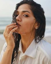 Actress Sunaina Beach Photoshoot Pictures 01