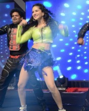 Actress Sunny Leone Dance Pics