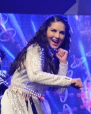 Actress Sunny Leone Dance Pics