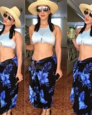 Actress Sunny Leone Spicy Photos