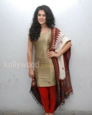 Actress Tapsee Cute Pictures