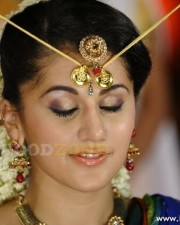 Taapsee Pannu 1 Actress Tapsee In Traditional Dress Photos