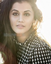 Taapsee Pannu 12 Actress Tapsee Pannu New Photoshoot Pictures