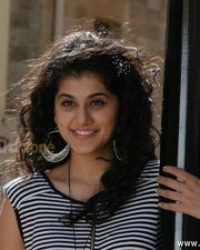 Taapsee Pannu 18 Actress Tapsee Sexy Photos