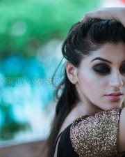 Yashika Aannand (Yaashika Aanand) 39 Actress Yaashika Anand Photoshoot Pictures