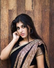 Yashika Aannand (Yaashika Aanand) 38 Actress Yaashika Anand Photoshoot Pictures