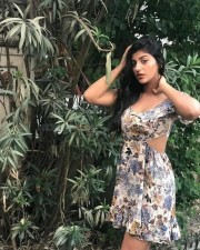 Actress Yaashika Anand Photoshoot Pictures