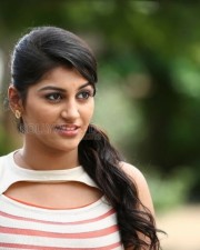 Yashika Aannand (Yaashika Aanand) 36 Actress Yashika Anand New Photos