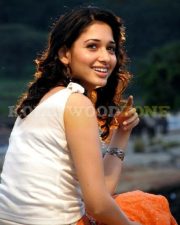 Actress tamanna anandha thandavam movie stills