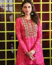 Aditi Rao Hydari at Maha Samudram Movie Interview Photos 27