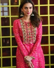 Aditi Rao Hydari at Maha Samudram Movie Interview Photos 29