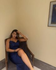 Alluring Actress Yashika Aannand in a navy strappy crop top photos 03