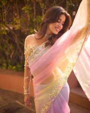 Alluring Jahnvi Kapoor in a Pastel Sheer Saree Pictures 05