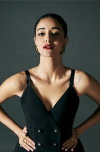 Ananya Panday in Sexy Black Dress Photos 02
