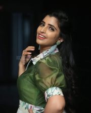 Anchor Shyamala at Manchi Rojulochaie Movie Pre Release Pictures 02