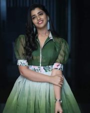 Anchor Shyamala at Manchi Rojulochaie Movie Pre Release Pictures 11