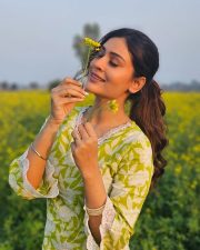 Angel Heroine Payal Rajput in a Green and White Floral Kurta Photos 01