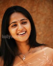 Bad Boys Movie Heroine Anushka Sexy Pictures