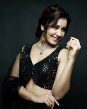 Raashii Khanna 6 Beautiful Actress Raashi Khanna Photoshoot Pictures