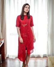 Raashii Khanna 38