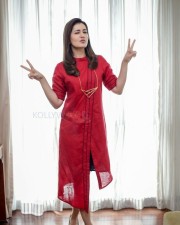Raashii Khanna 37