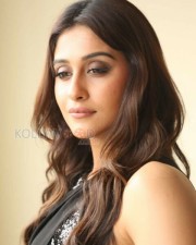 Beautiful Actress Regina Photos