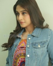Beautiful Actress Regina Stills