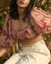 Beautiful Aishwarya Lekshmi in a Floral Linen Cassia Crop Top with Short Puffed Sleeves and White Pants Photos 03 Beautiful Aishwarya Lekshmi in a Floral Linen Cassia Crop Top with Short Puffed Sleeves and White Pants Photos 03