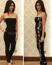 Beautiful Bollywood Actress Disha Patani Photos