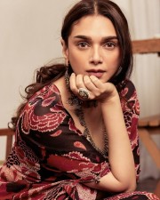 Beautiful Bollywood Heroine Aditi Rao Hydari in a Traditional Dress Pictures 03