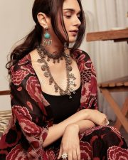 Beautiful Bollywood Heroine Aditi Rao Hydari in a Traditional Dress Pictures 06 Beautiful Bollywood Heroine Aditi Rao Hydari in a Traditional Dress Pictures 06