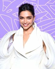 Beautiful Deepika Padukone Red Carpet Pictures 03
