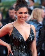 Beautiful Deepika Padukone Red Carpet Pictures 05