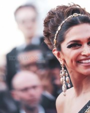 Beautiful Deepika Padukone at Cannes 2022 Photos 07