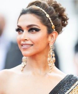 Beautiful Deepika Padukone at Cannes 2022 Photos 14