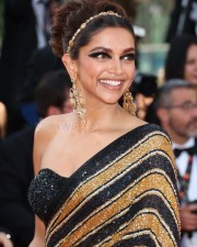 Beautiful Deepika Padukone at Cannes 2022 Photos 22