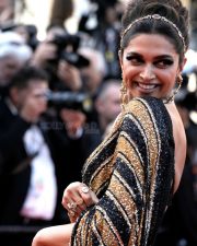 Beautiful Deepika Padukone at Cannes 2022 Photos 23