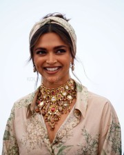 Beautiful Deepika Padukone at Cannes 2022 Photos 32