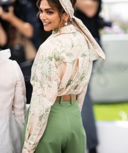 Beautiful Deepika Padukone at Cannes 2022 Photos 38