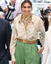 Beautiful Deepika Padukone at Cannes 2022 Photos 40