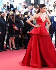 Beautiful Deepika Padukone at Cannes 2022 Photos 54