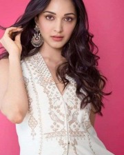 Beautiful Indian Actress Kiara Advani Pictures 07