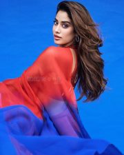 Beautiful Janhvi Kapoor in a Manish Malhotra Two Toned Cricket Themed Saree with a Sleeveless Blouse Pictures 04 Beautiful Janhvi Kapoor in a Manish Malhotra Two Toned Cricket Themed Saree with a Sleeveless Blouse Pictures 04