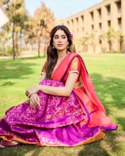Beautiful Janhvi Kapoor in a Traditional South Indian Saree Photos 04