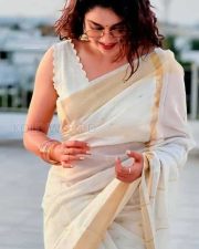 Beautiful Keerthy Suresh Onam Saree Photos 02