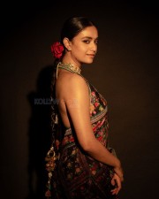 Beautiful Keerthy Suresh in a Multi Coloured Floral Saree with a Heart Shaped Backless Blouse Photos 02 Beautiful Keerthy Suresh in a Multi Coloured Floral Saree with a Heart Shaped Backless Blouse Photos 02