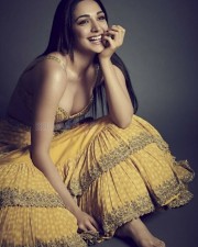 Beautiful Kiara Advani Yellow Dress Photos 01