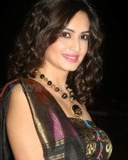 Beautiful Kriti Kharbanda Pictures