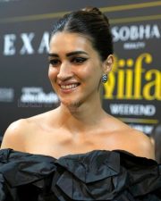 Beautiful Kriti Sanon at IIFA Event Pictures 02
